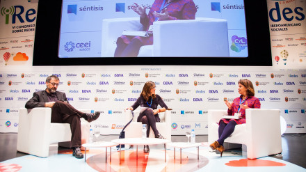 Núria Vilanova participates in the 6th edition of iRedes, the Iberian American Congress on social networks