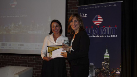 Núria Vilanova received the ‘2017 Business Excellence’ award at The NY HAC Summit