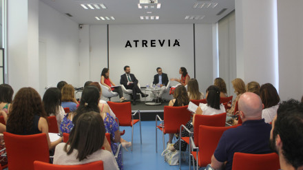 Hablamos de ‘People Experience’ con Mahou San Miguel y Grupo Santander