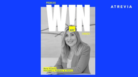 Núria Vilanova, entre los miembros del jurado de los Premios W!n de ADC